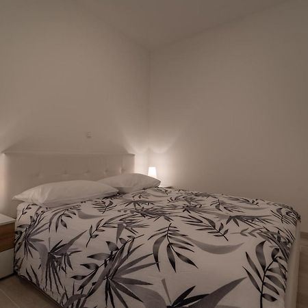 Apartman Pjer Trogir Exterior photo