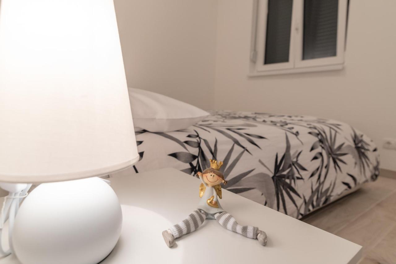 Apartman Pjer Trogir Exterior photo